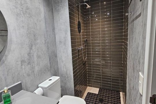 Banheiro de apartamento à venda com 2 quartos, 67m² em Vila Andrade, São Paulo