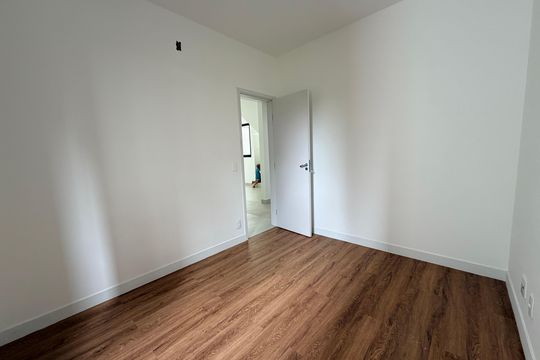 Quarto de apartamento à venda com 3 quartos, 133m² em Santo Antônio, Belo Horizonte