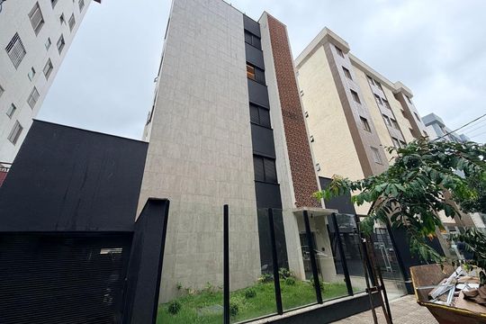 Fachada de apartamento à venda com 3 quartos, 133m² em Santo Antônio, Belo Horizonte
