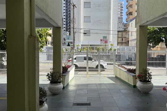 Fachada de apartamento para alugar com 1 quarto, 65m² em Vila Alzira, Guarujá