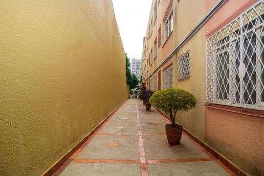 Área Externa de apartamento para alugar com 2 quartos, 70m² em Auxiliadora, Porto Alegre