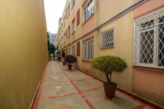Área Externa de apartamento para alugar com 2 quartos, 70m² em Auxiliadora, Porto Alegre