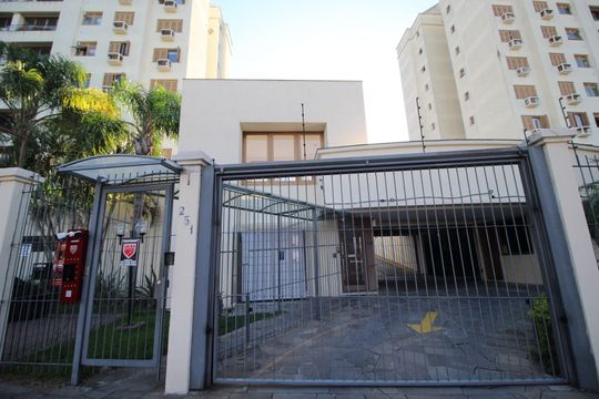 Fachada de apartamento à venda com 4 quartos, 123m² em Jardim Sabará, Porto Alegre