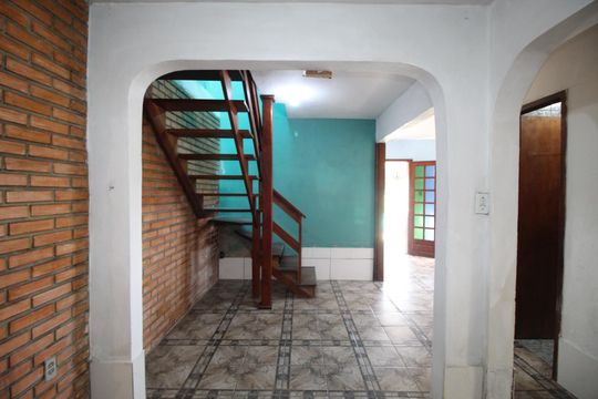 Casa à venda com 4 quartos, 210m² em Mário Quintana, Porto Alegre