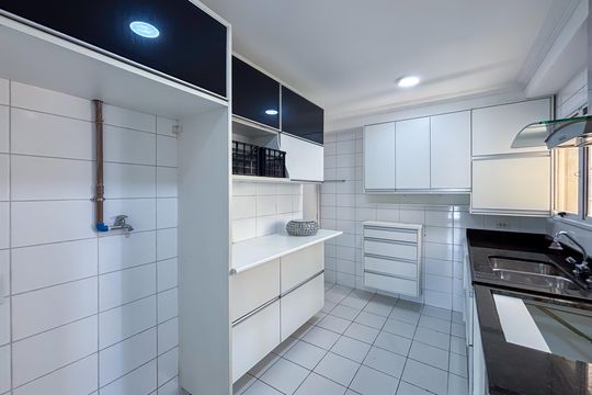 Apartamento para alugar com 5 quartos, 120m² em Alto de Pinheiros, São Paulo