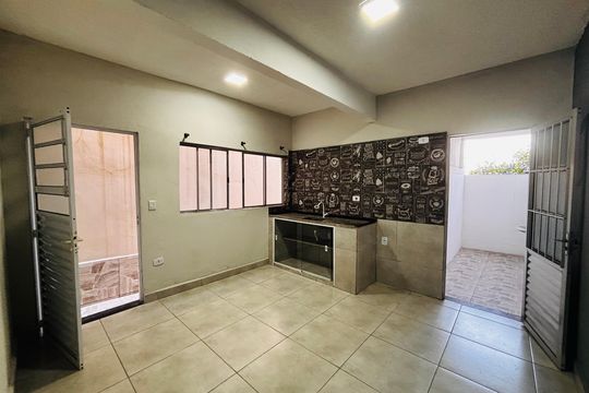 Casa para alugar com 1 quarto, 50m² em Vila Engenho Novo, Barueri