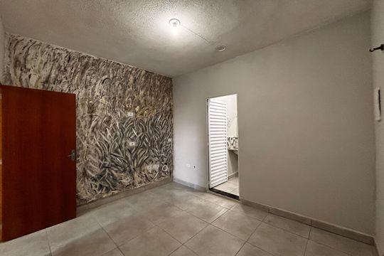 Sala/Quarto de casa para alugar com 1 quarto, 50m² em Vila Engenho Novo, Barueri