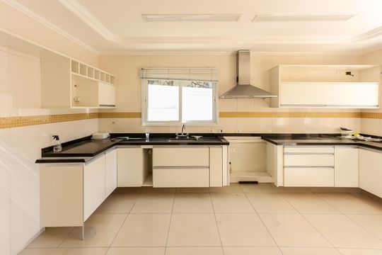 Cozinha de casa à venda com 4 quartos, 400m² em Adalgisa, São Paulo