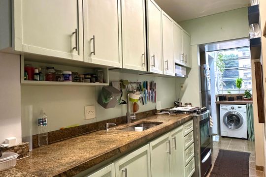 Cozinha de apartamento à venda com 2 quartos, 67m² em Jardim Botânico, Rio de Janeiro