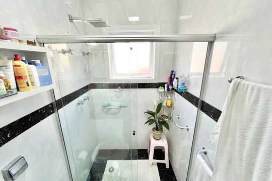 Banheiro da Suíte 3 de casa à venda com 5 quartos, 480m² em Água Fria, São Paulo