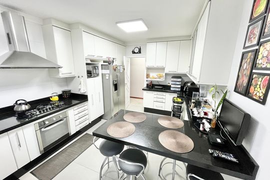 Cozinha de casa à venda com 5 quartos, 480m² em Água Fria, São Paulo