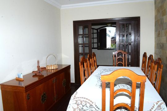Sala de Jantar de casa à venda com 1 quarto, 220m² em Goiânia, Belo Horizonte