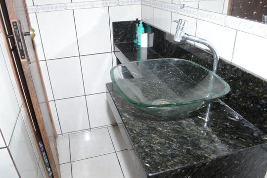 Casa à venda com 1 quarto, 220m² em Goiânia, Belo Horizonte