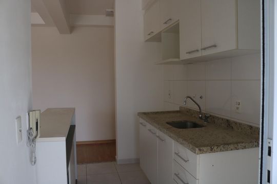 Cozinha de apartamento para alugar com 2 quartos, 65m² em Várzea da Barra Funda, São Paulo