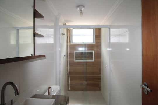 Banheiro de apartamento à venda com 2 quartos, 54m² em Lauzane Paulista, São Paulo