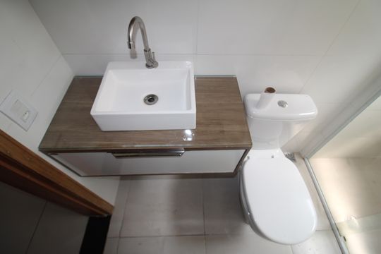 Banheiro de apartamento à venda com 2 quartos, 54m² em Lauzane Paulista, São Paulo