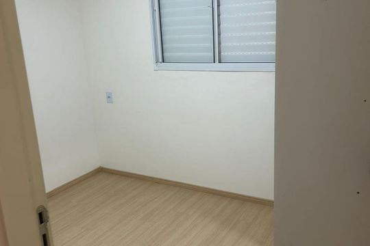 Quarto de apartamento para alugar com 2 quartos, 50m² em Roselândia, Cotia