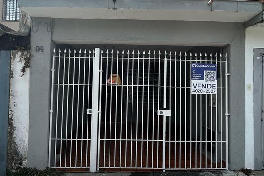 Fachada de casa à venda com 3 quartos, 160m² em Jardim Alzira, São Paulo