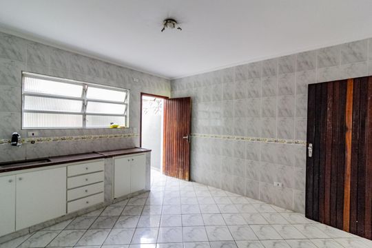 Cozinha de casa à venda com 3 quartos, 160m² em Jardim Alzira, São Paulo