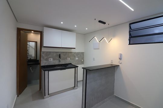 Sala/Cozinha de kitnet/studio para alugar com 1 quarto, 34m² em Jardim do Mar, São Bernardo do Campo
