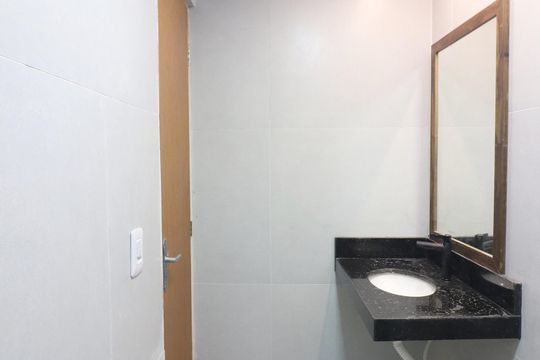 Banheiro Social de kitnet/studio para alugar com 1 quarto, 34m² em Jardim do Mar, São Bernardo do Campo