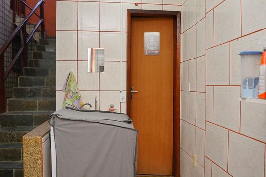 Área de Serviço de casa à venda com 5 quartos, 400m² em Itaipu, Niterói