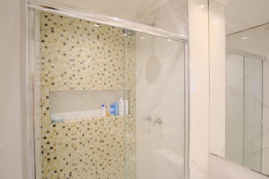 Banheiro de apartamento à venda com 2 quartos, 66m² em Vila Aricanduva, São Paulo