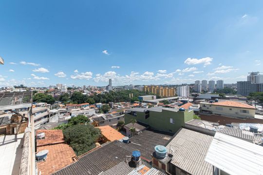 Sala de TV - Varanda - Vista de casa para alugar com 3 quartos, 600m² em Vila das Belezas, São Paulo