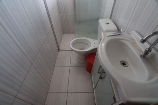 Banheiro de kitnet/studio à venda com 1 quarto, 50m² em Centro, Canoas