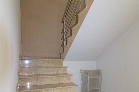 Escada de casa para alugar com 4 quartos, 250m² em Mathias Velho, Canoas