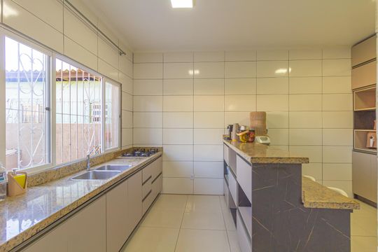 Cozinha  de casa para alugar com 4 quartos, 250m² em Mathias Velho, Canoas