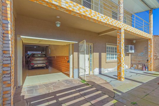 Garagem de casa para alugar com 4 quartos, 250m² em Mathias Velho, Canoas