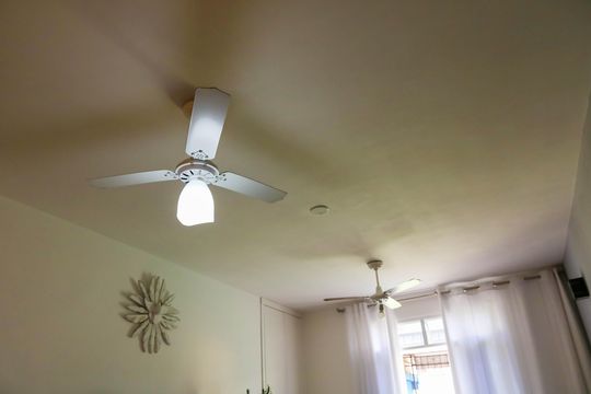 Sala de casa de condomínio à venda com 3 quartos, 150m² em Quintino Bocaiúva, Rio de Janeiro