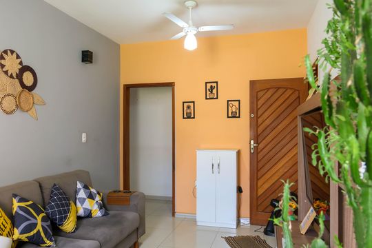 Sala de casa de condomínio à venda com 3 quartos, 150m² em Quintino Bocaiúva, Rio de Janeiro