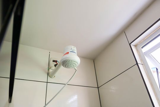 Banheiro do Quarto Suíte de casa de condomínio à venda com 3 quartos, 150m² em Quintino Bocaiúva, Rio de Janeiro