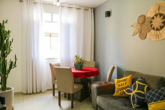 Sala de casa de condomínio à venda com 3 quartos, 150m² em Quintino Bocaiúva, Rio de Janeiro