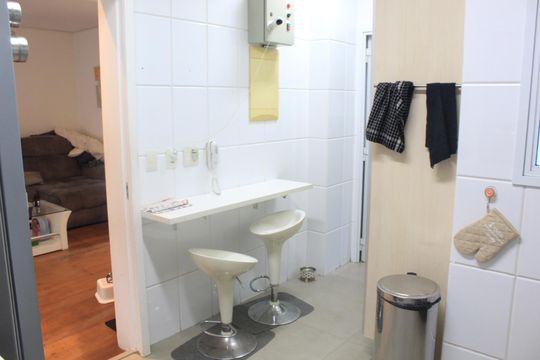 Cozinha de casa de condomínio para alugar com 3 quartos, 173m² em Jardim Passargada I, Cotia
