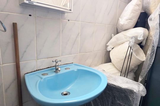 Banheiro de serviço de casa à venda com 3 quartos, 108m² em Jardim Leda, Guarulhos