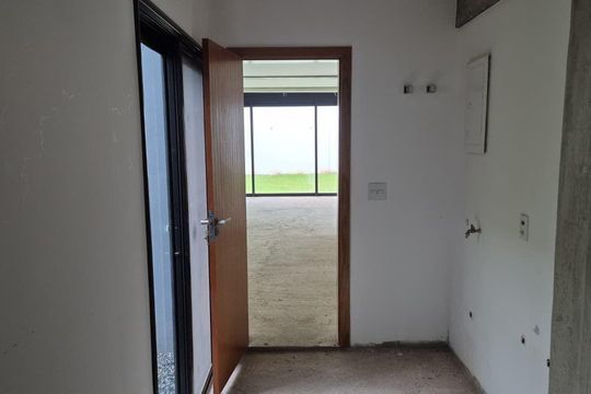 Casa à venda com 4 quartos, 430m² em Jardim Cordeiro, São Paulo