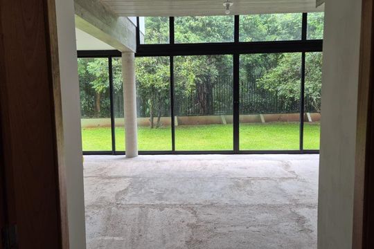 Casa à venda com 4 quartos, 430m² em Jardim Cordeiro, São Paulo