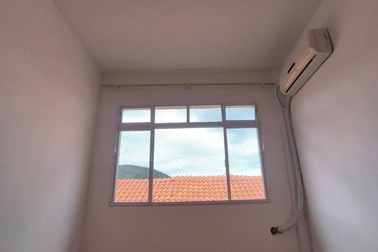Sala de apartamento para alugar com 1 quarto, 60m² em Vila Valenca, São Vicente