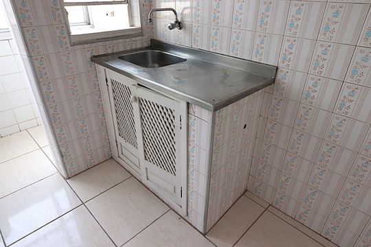 Cozinha de apartamento à venda com 1 quarto, 36m² em Floresta, Porto Alegre