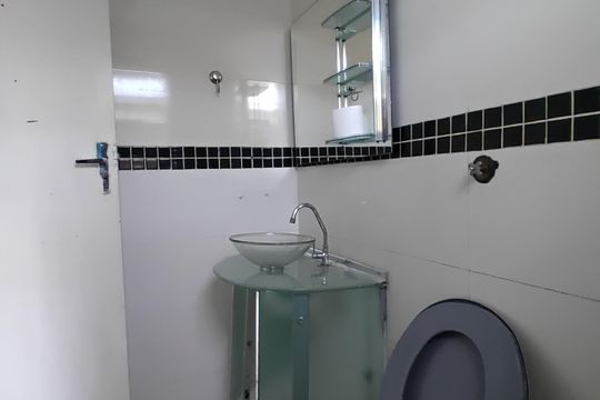 Banheiro de apartamento para alugar com 3 quartos, 90m² em Osvaldo Rezende, Uberlândia