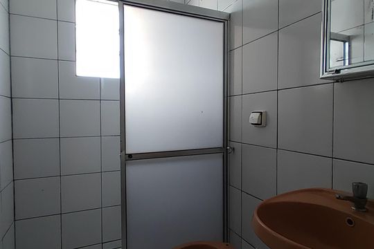 Banheiro de apartamento para alugar com 3 quartos, 75m² em Osvaldo Rezende, Uberlândia