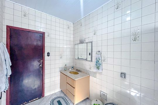 Banheiro de casa à venda com 2 quartos, 216m² em Vila Carrão, São Paulo