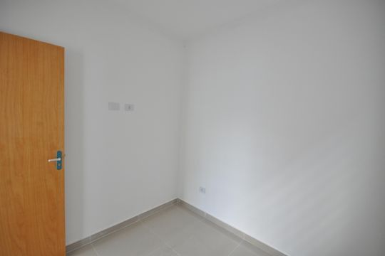 Quarto 2 de apartamento para alugar com 2 quartos, 65m² em Vila Nivi, São Paulo