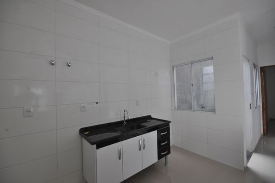 Cozinha de apartamento para alugar com 2 quartos, 65m² em Vila Nivi, São Paulo
