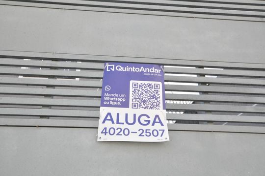 Placa de apartamento para alugar com 2 quartos, 65m² em Vila Nivi, São Paulo