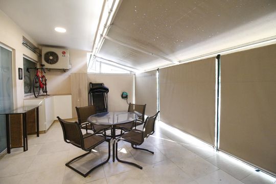 varanda da sala de cinema  de casa de condomínio à venda com 3 quartos, 230m² em Freguesia (jacarepaguá), Rio de Janeiro