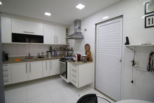 Cozinha de casa de condomínio à venda com 3 quartos, 230m² em Freguesia (jacarepaguá), Rio de Janeiro